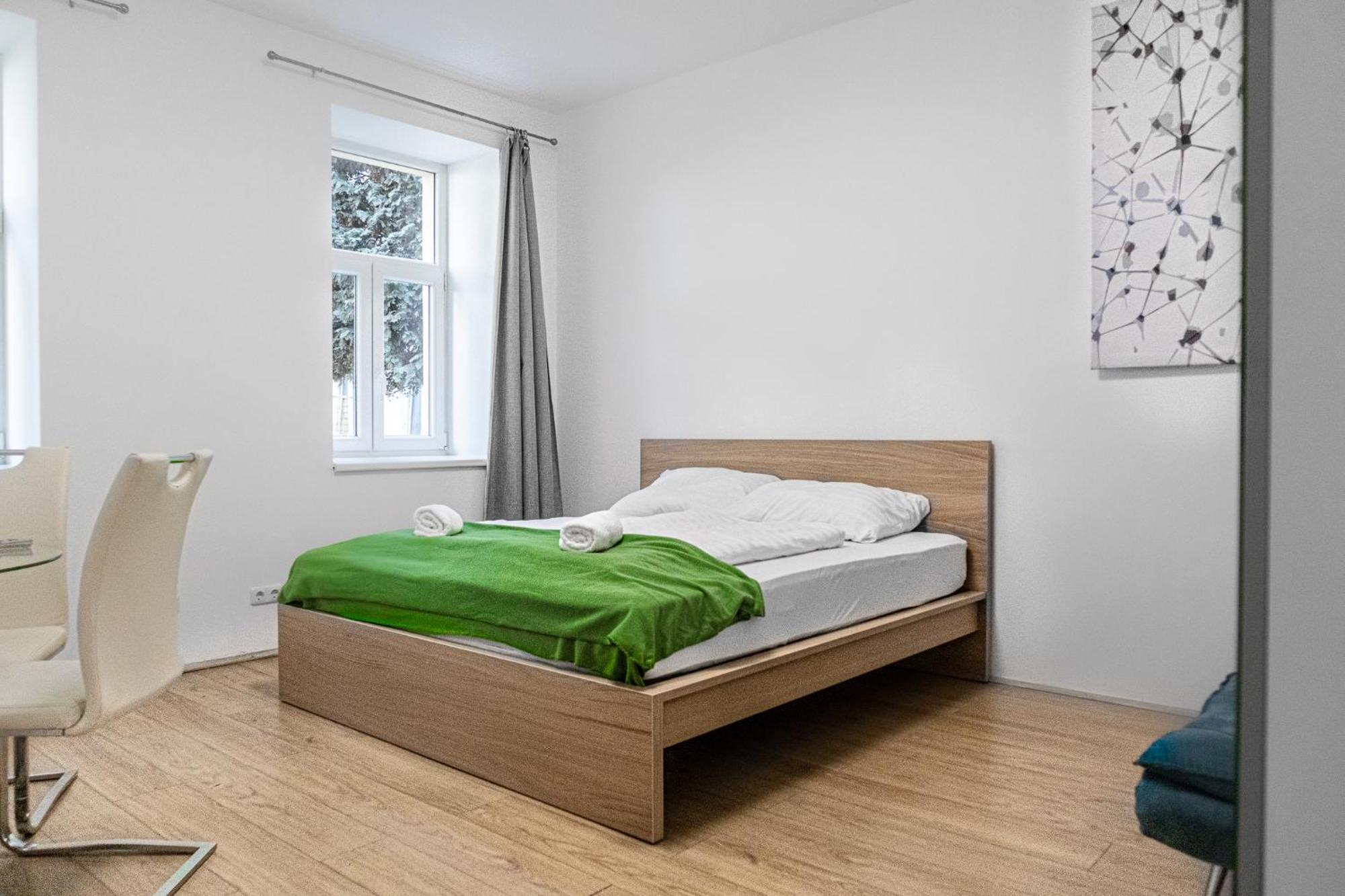 Relaxing 2-Bed Apartment For Extended Visits Wenen Buitenkant foto