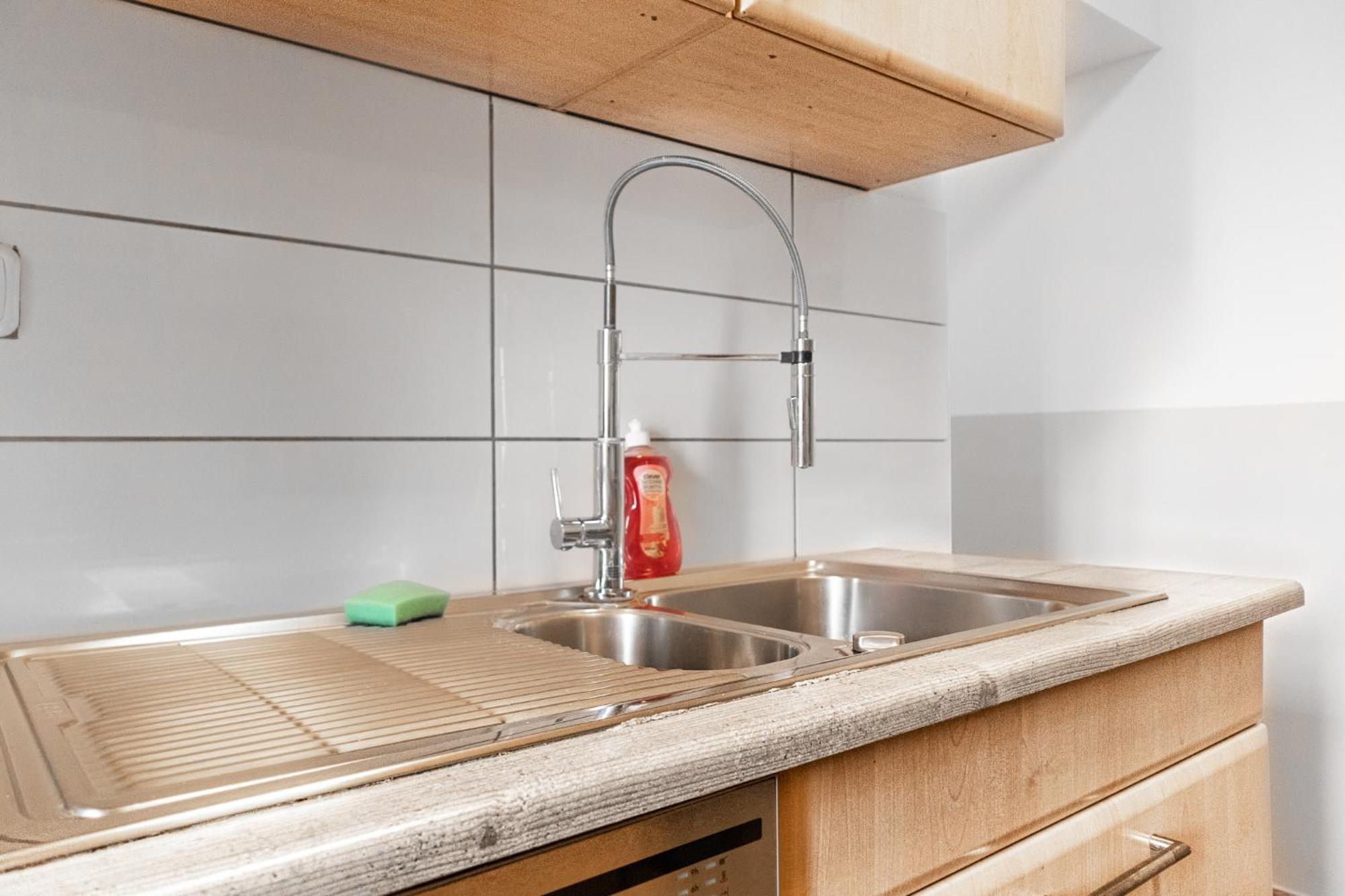 Relaxing 2-Bed Apartment For Extended Visits Wenen Buitenkant foto